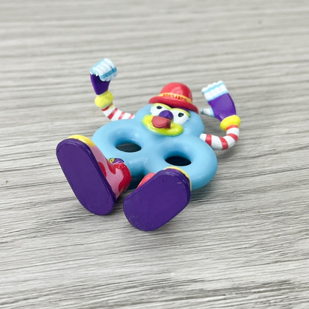 Bonnaroo Roofus Figure Music Festival PVC 2" Figurine New in Plastic - Picture 7 of 9